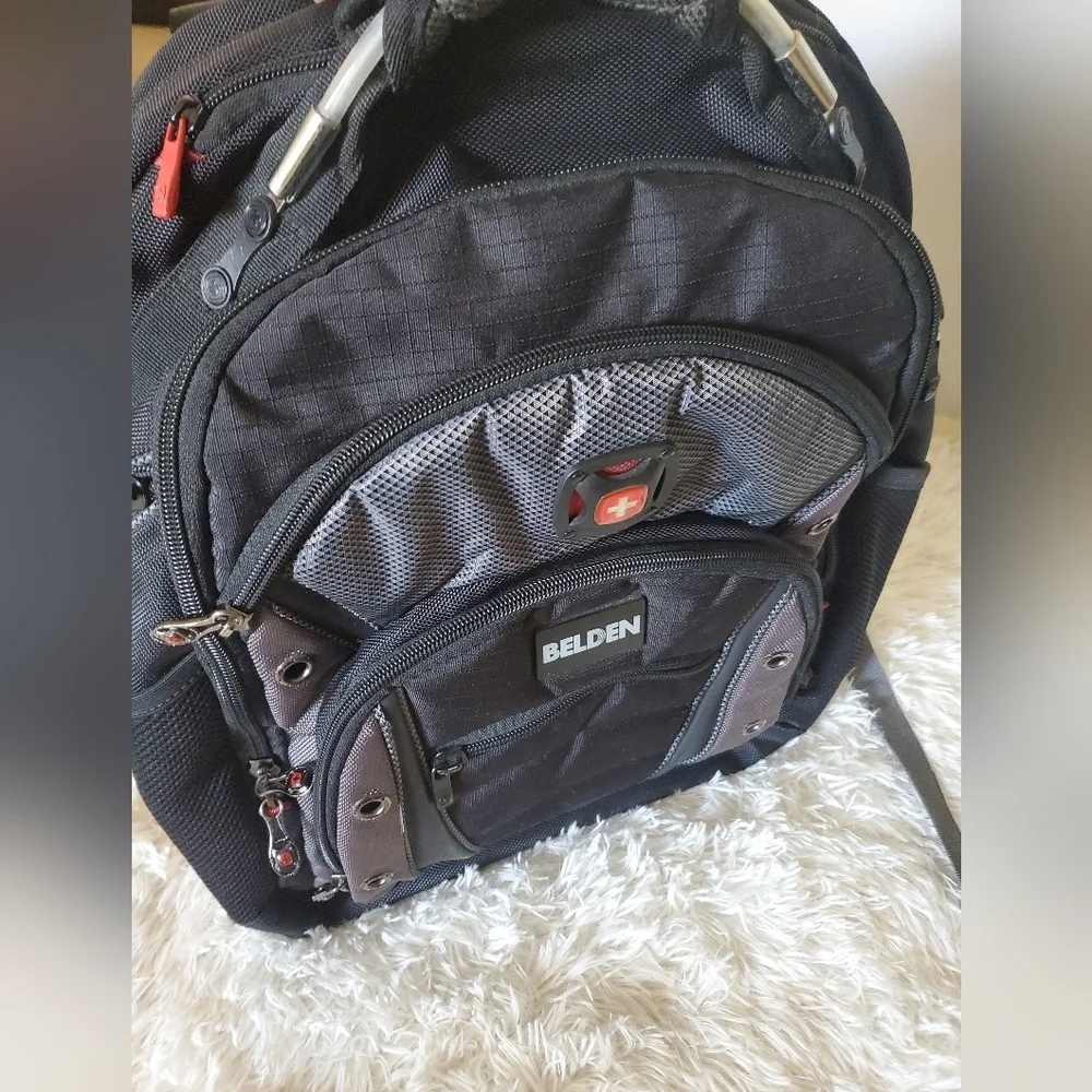 Swiss Gear Wenger Synergy Backpack Laptop Business Black & Gray 16